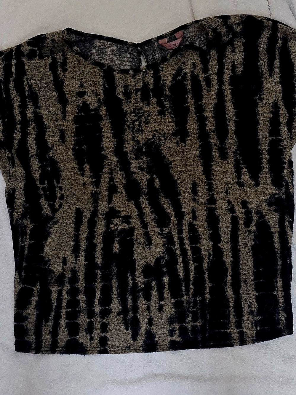SJS Black and Gold Short Sleeve Patterned Top